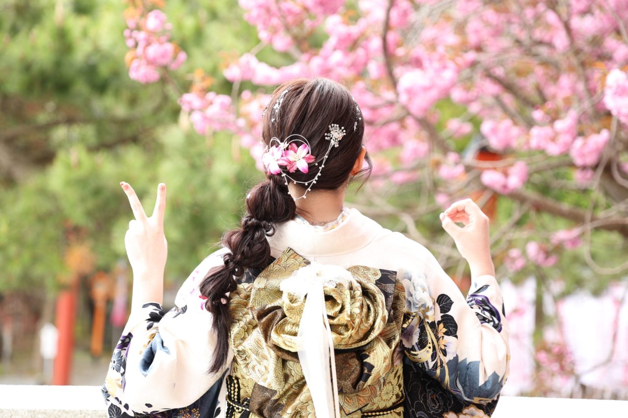 ミディアムヘアの編みおろし、振袖ヘアセット
